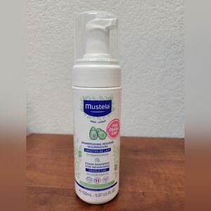 Mustela Foam Shampoo for Newborns For Cradle Cap Nwt Exp 10/2027